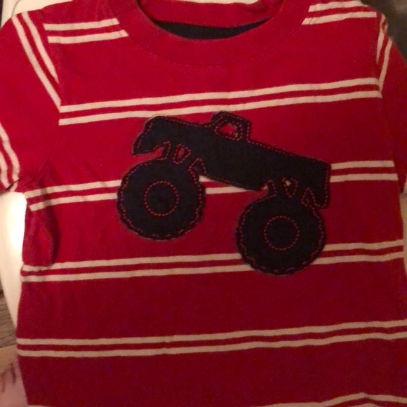 3 Lil boys t-shirts for 5$ - Picture 3 of 3